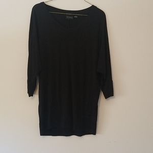 3/4 sleeve long v-neck t-shirt
